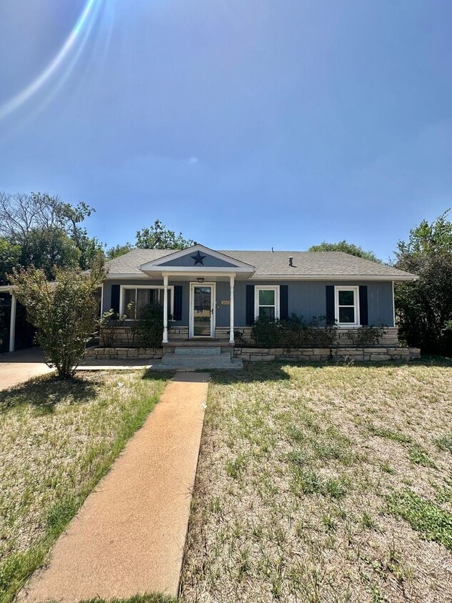 Foto principal - COMING SEPTEMBER 2025 - 2 Bedroom 2 Bathro...