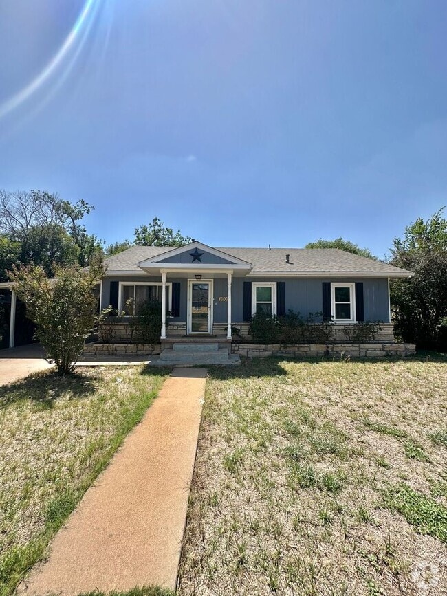 Building Photo - 1605 Kenwood Dr