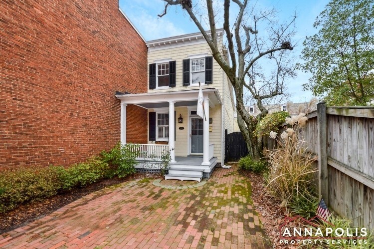 Primary Photo - 205 duke of gloucester street