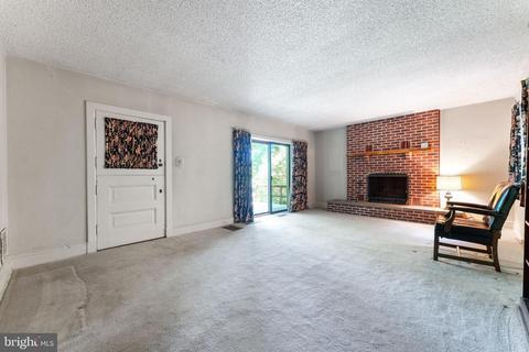 Building Photo - 8874 Norwood Ave