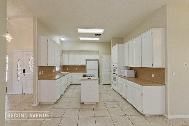 Building Photo - 7610 Montereau St