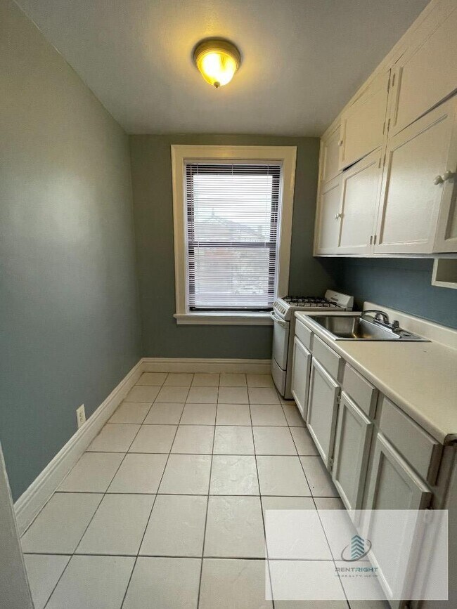 Foto del edificio - 4236 N Broadway