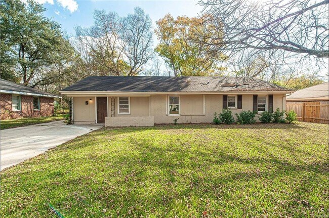 Building Photo - 1164 Freemont Dr