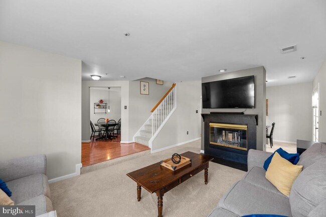 Building Photo - 13813 Bronco Pl