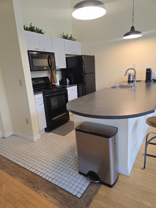 Building Photo - 100 Broadway Blvd NE