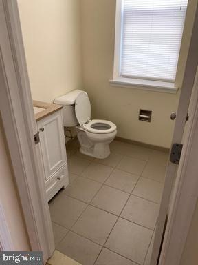 Building Photo - 614 S 4th St