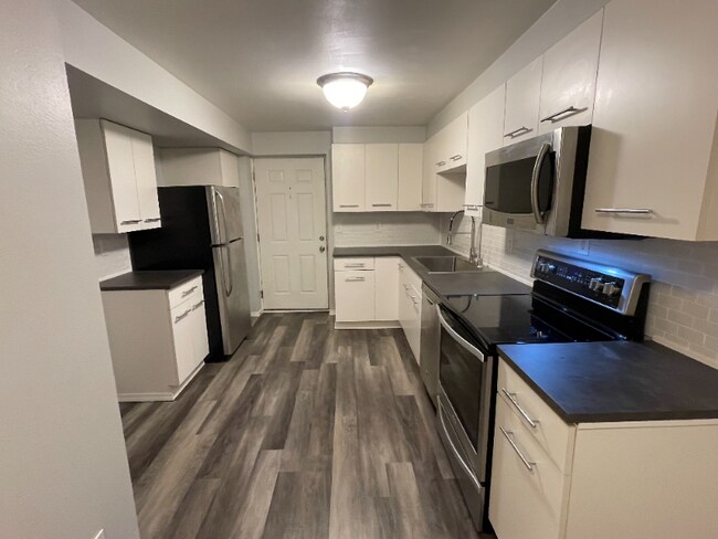 Foto del edificio - 8438 35th Ave SW