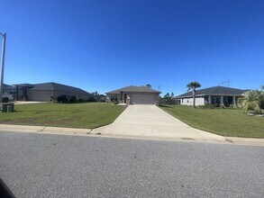 Building Photo - 6146 Redberry Dr