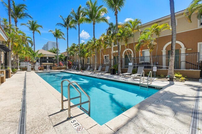 Foto del edificio - 2861 NE 185th St