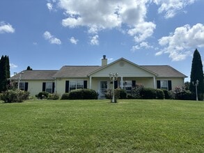 Building Photo - 110 Fox Haven Ln