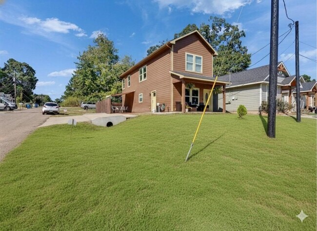 Foto del edificio - 16984 W Juneau St