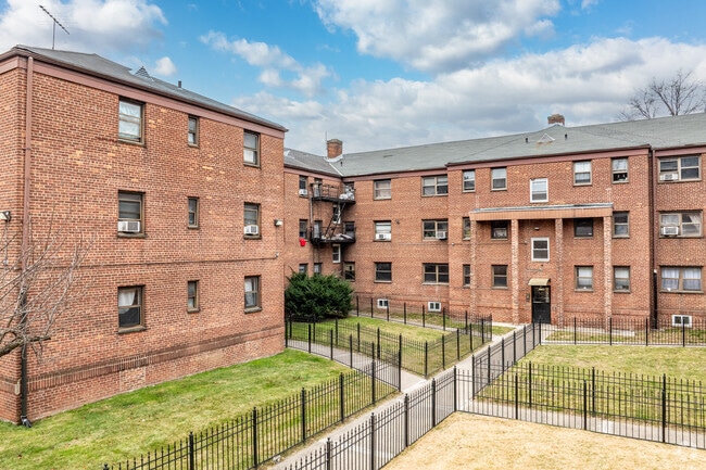 Building Photo - 255 South Harrison