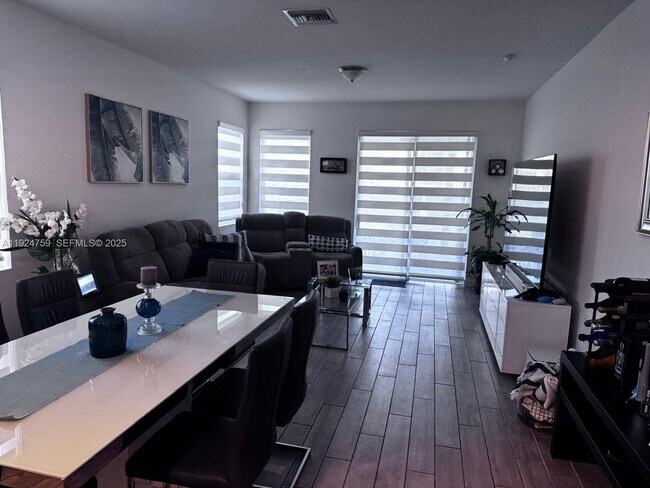 Foto del edificio - 13201 SW 269th Ter