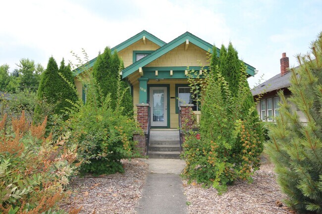 Foto del edificio - Charming 2 bedroom 1 bath Rambler in Tacoma
