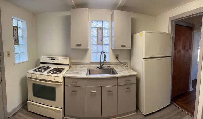 Foto del edificio - 2 Bedroom Stanton Heights Townhouse