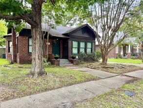 Building Photo - 831 Pizer St
