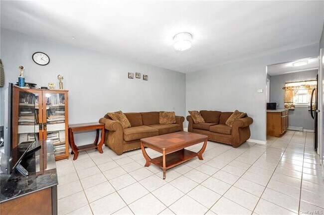 Foto del edificio - 1020 E 229th St