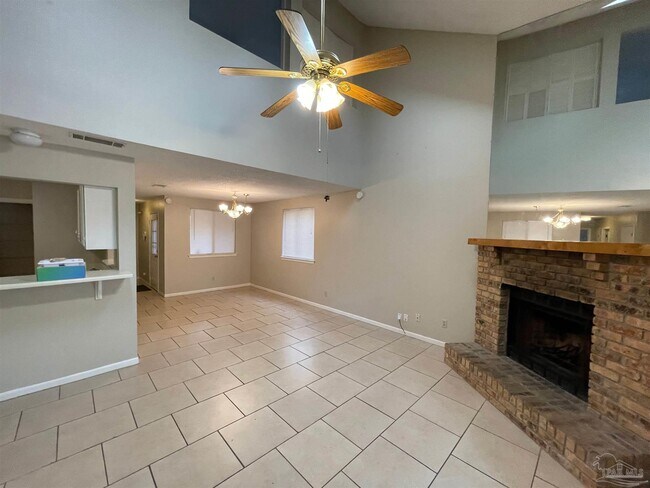 Foto del edificio - 2810 Villager Cir