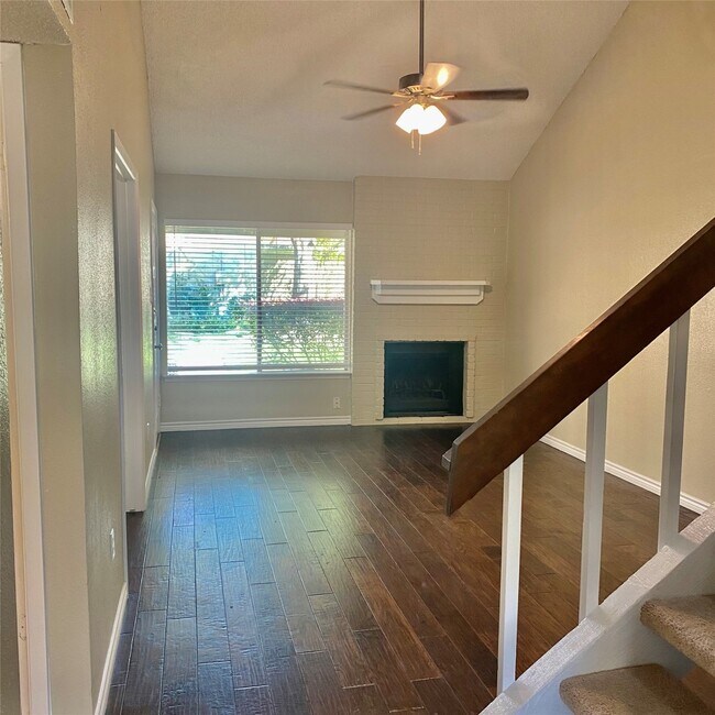 Foto del edificio - 11643 Southlake Dr