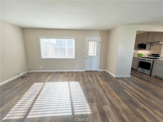 Building Photo - 5314 W 126th St