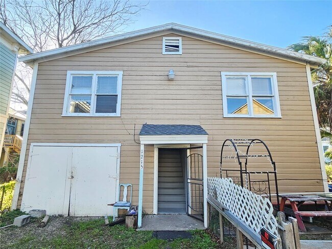 Building Photo - 1215 38th St