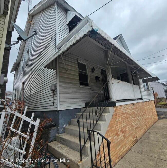 Foto del edificio - 609 S Valley Ave