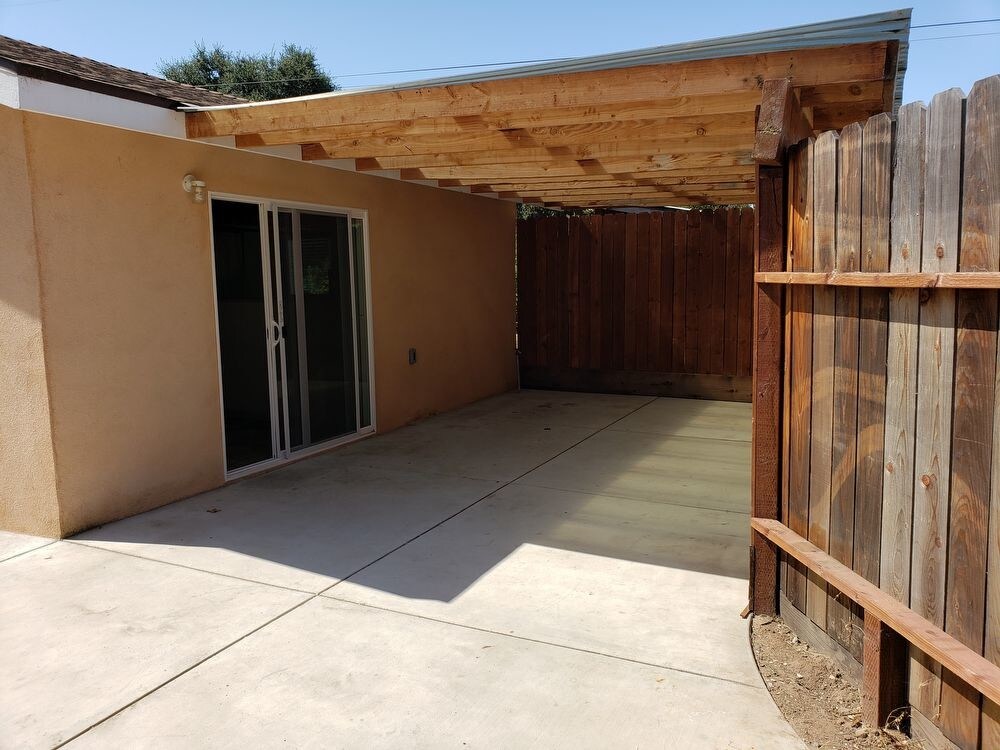 Building Photo - Rural Living Studio