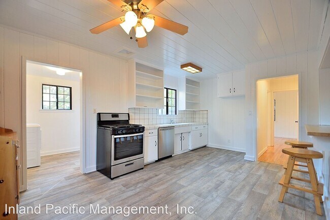 Building Photo - 2 br, 1 bath House - 1642 10th St.