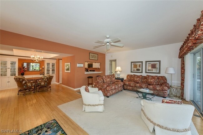 Foto del edificio - 4251 Lake Forest Dr