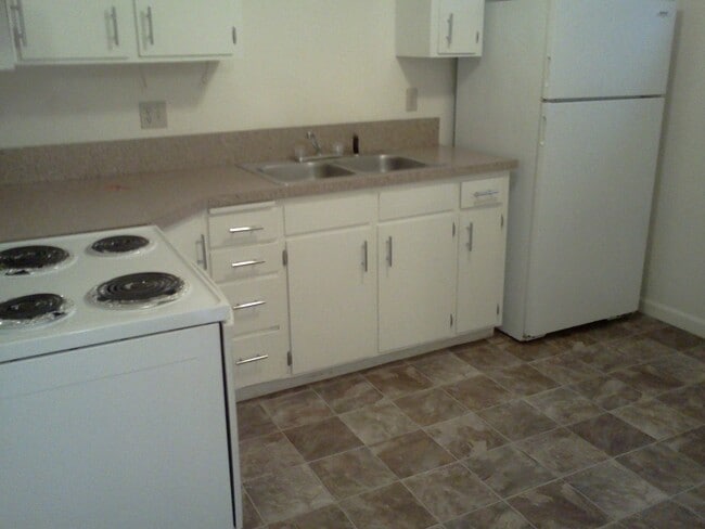 Building Photo - 1469 Benton St