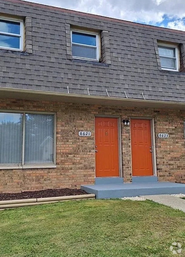 Building Photo - 8623 W Green Brook Dr