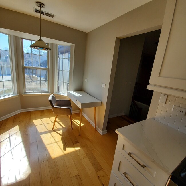 Foto del edificio - 122 White Branch Ct