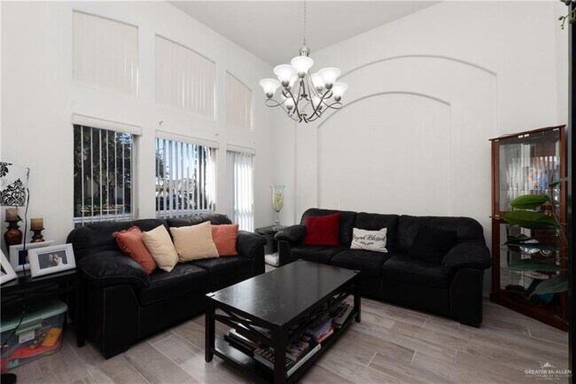 Foto del edificio - 3312 N 33rd St