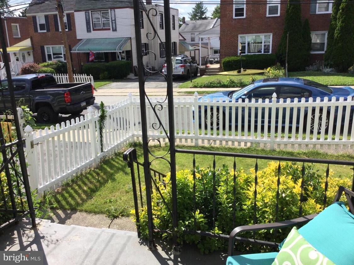 Primary Photo - 215 Williams Rd