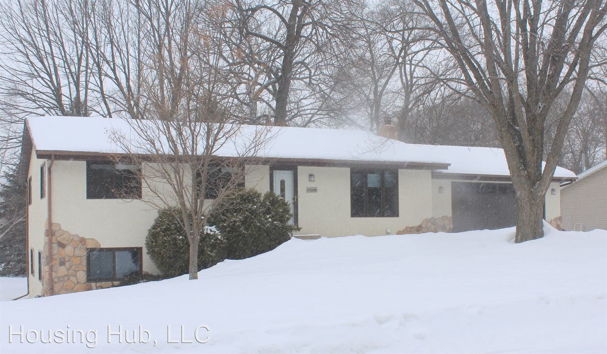 Primary Photo - 15220 Forest Cir SE