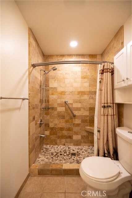 Foto del edificio - 675 Los Felices Cir W