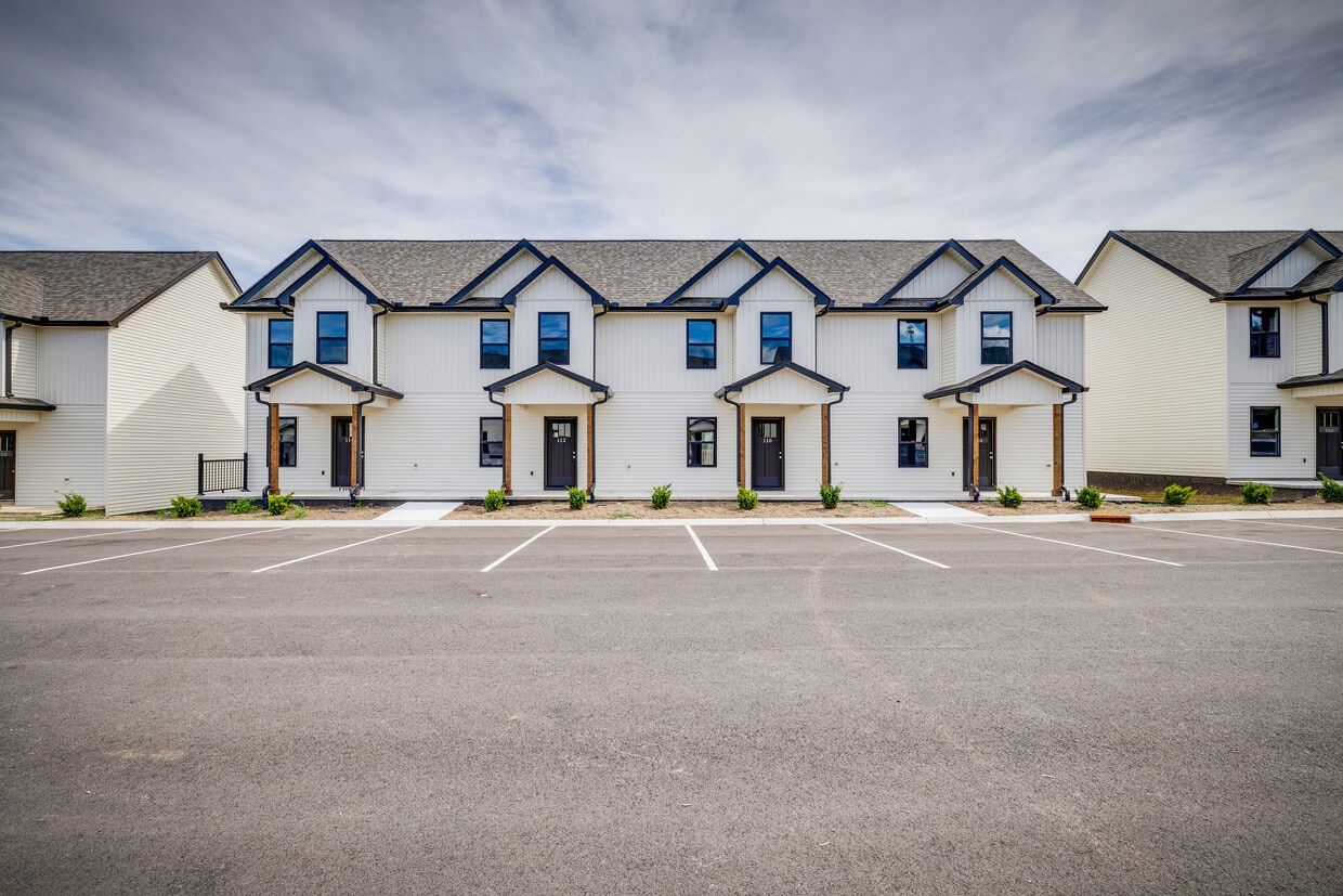 001 - 1400 Pine Top St