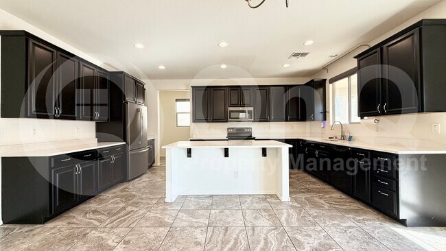 Foto del edificio - 12025 W Overlin Ln