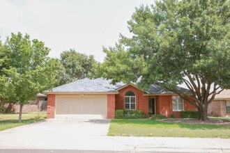 Building Photo - 9705 Abbeville Ave
