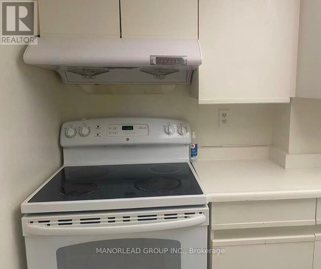 Building Photo - 1001 Bay St.