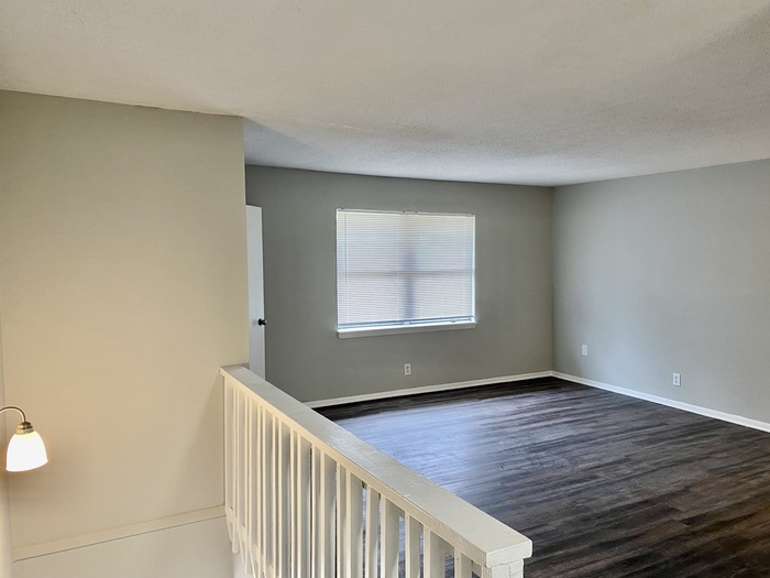 Foto principal - Hillcrest Apts: Rossville 2Bed/1Bath Apart...