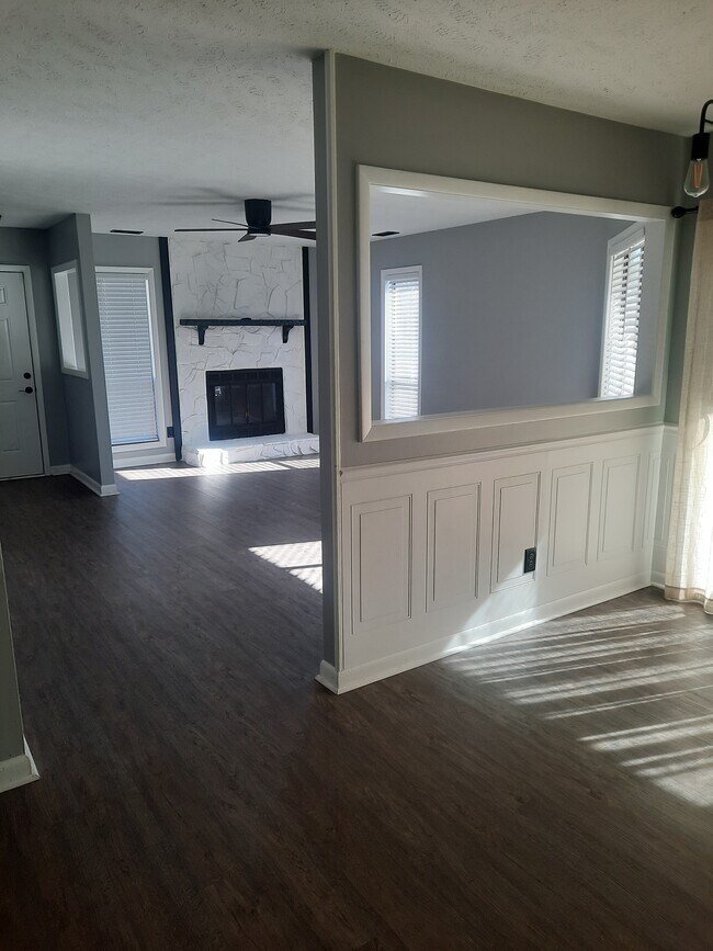 Building Photo - 6921 Timberwood Dr