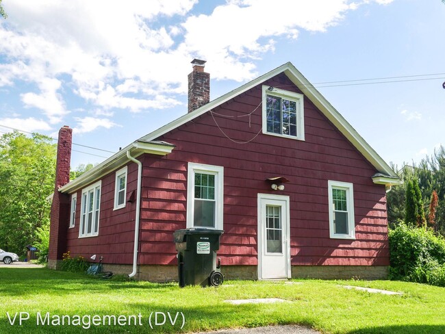 Building Photo - 3 br, 1 bath House - 511 Main St