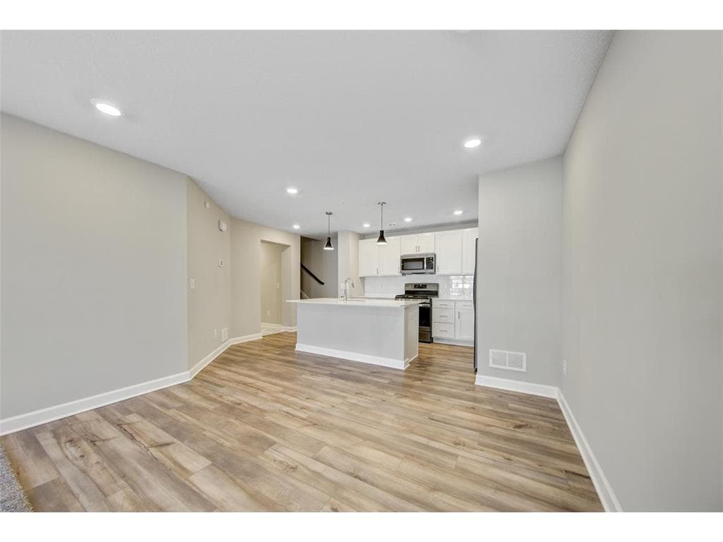 Primary Photo - 10530 Weston Wy N