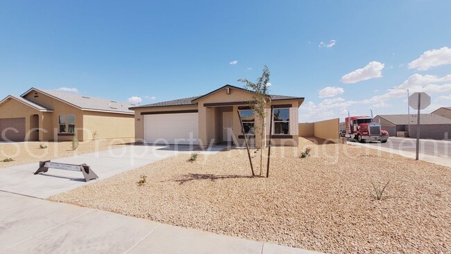 BEAUTIFUL 4 BEDROOM HOME!! photo'