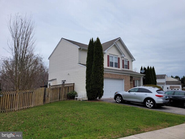 Building Photo - 7898 Eagle View Dr