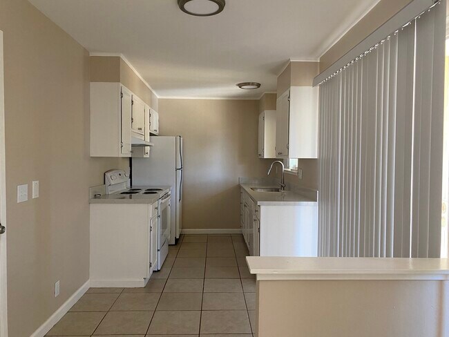 Kitchen - 241 Washington St