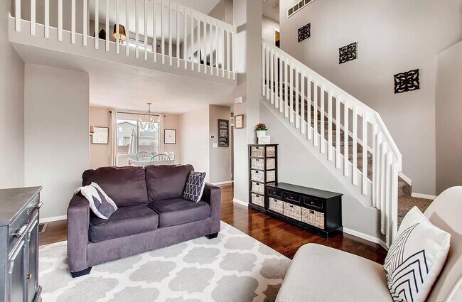 Foto del edificio - 1247 Cedarwood Dr