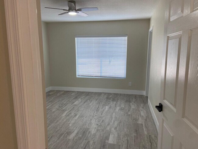 Foto del edificio - 9351 W Caron Dr