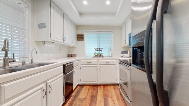 Foto del edificio - Charming 2-bedroom in Redwood Shores - $3,...